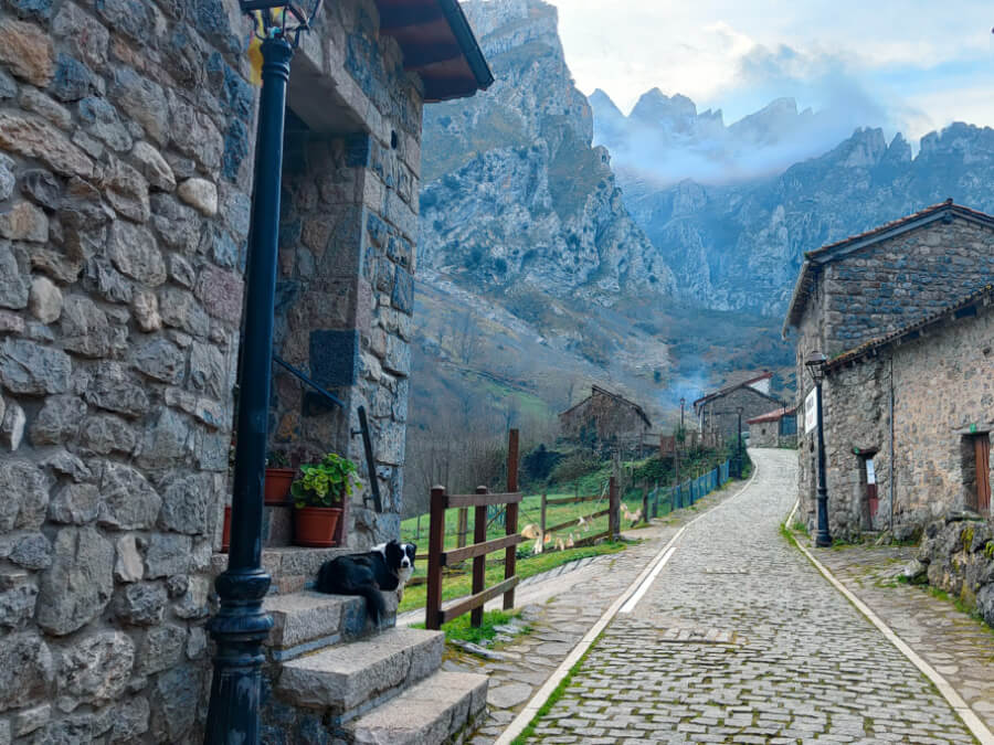 Cares trail where to stay