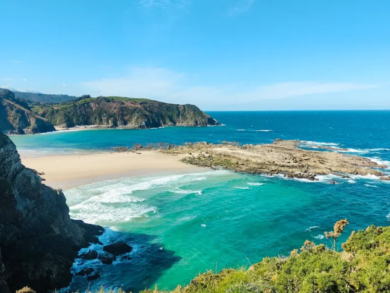 Beaches with good weather in Northern Spain