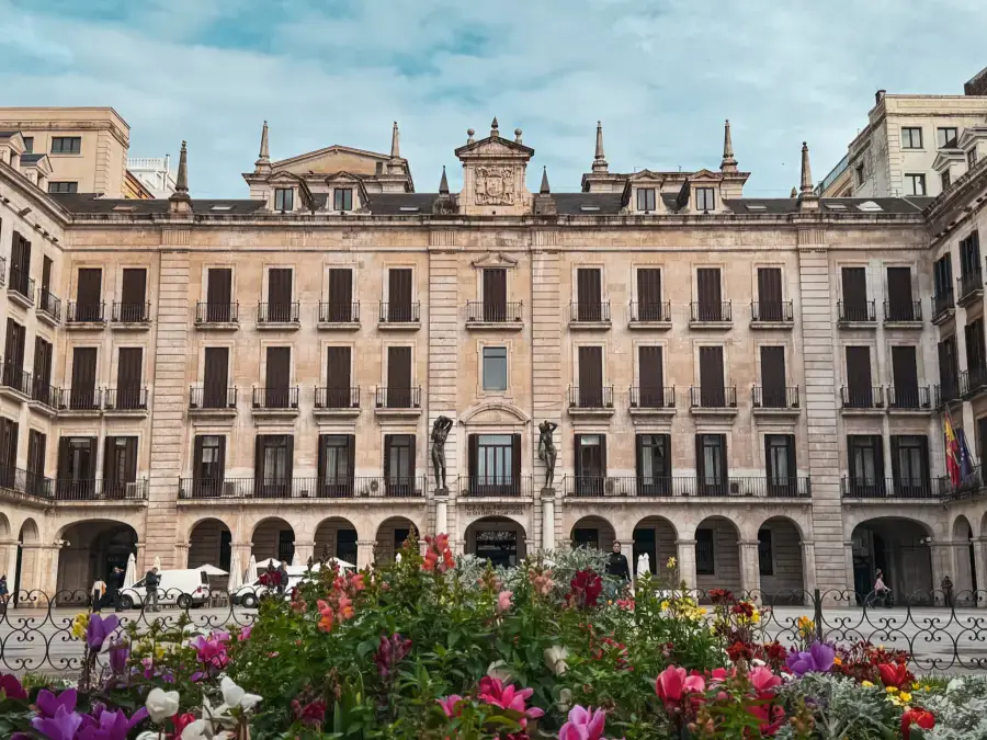 plaza porticada santander